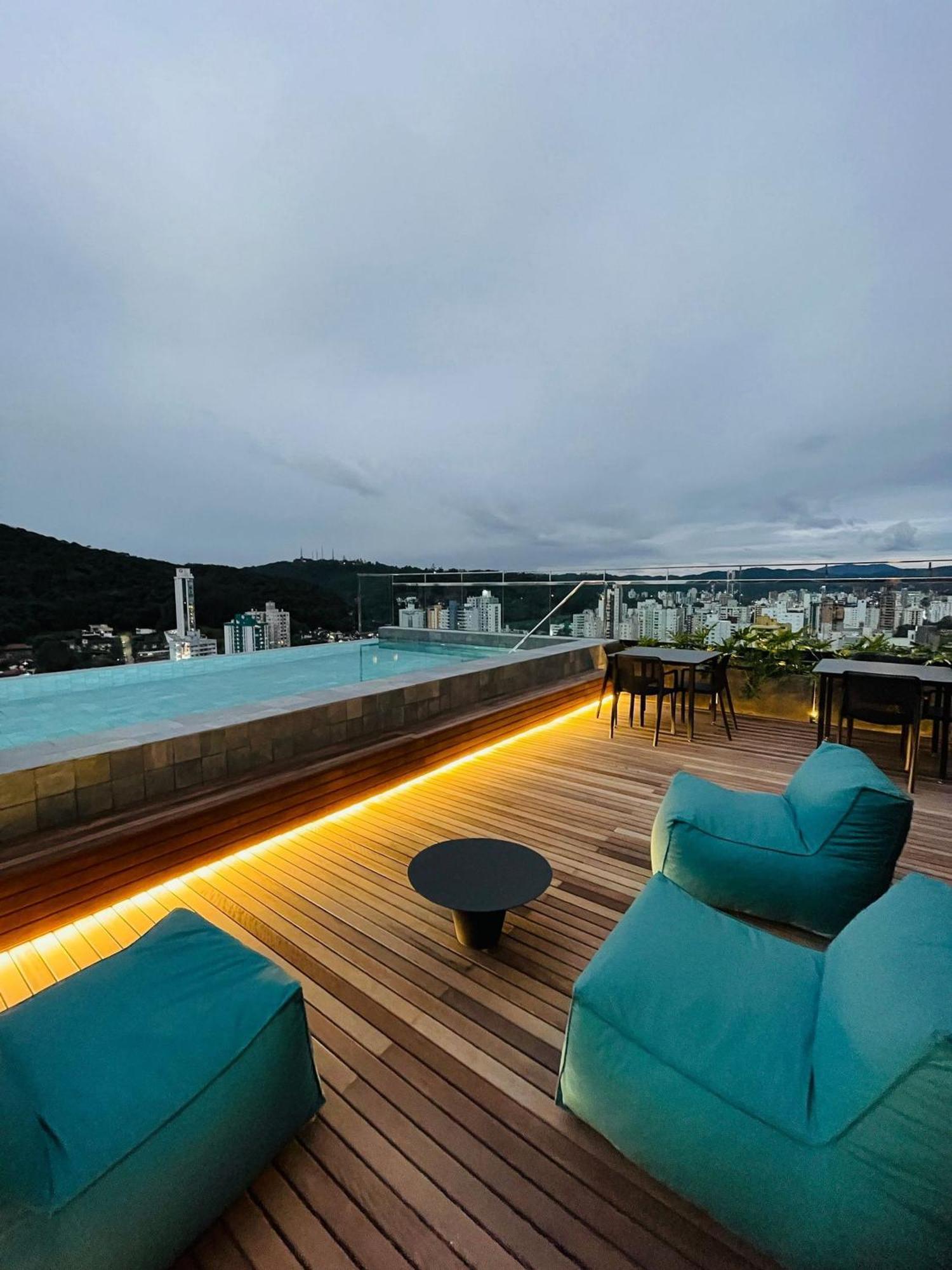 Loft Up 509/1309 | Mobiliado | Wifi | Piscina | Blumenau